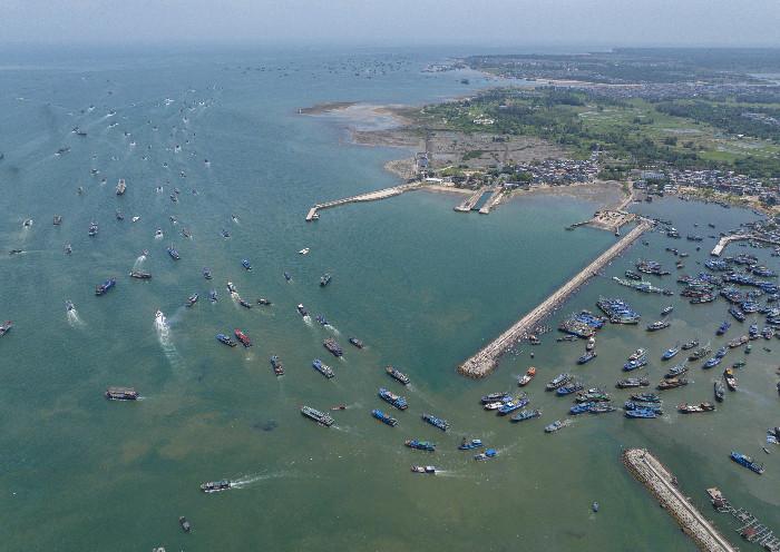 海南萬艘漁船出港“耕?！?>
     <p>海南萬艘漁船出港“耕?！?/p>
</a>
        </div>
    </div>
    <!--推薦圖集end-->
    <div   id=