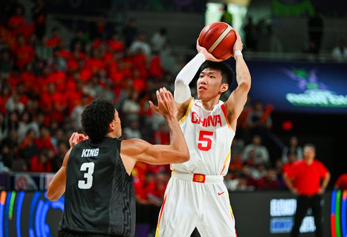 中國男籃時隔10年再進(jìn)亞洲杯決賽