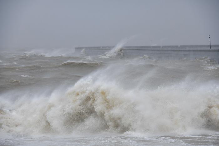 強(qiáng)臺(tái)風(fēng)逼近 ?？诟浇Ｓ蛳凭蘩?>
     <p>強(qiáng)臺(tái)風(fēng)逼近 ?？诟浇Ｓ蛳凭蘩?/p>
</a>
        </div>
    </div>
    <!--推薦圖集end-->
    <div   id=