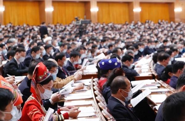 最高法報告談司法判決：決不向耍橫霸道者讓步，決不遷就縱容惡習(xí)陋俗