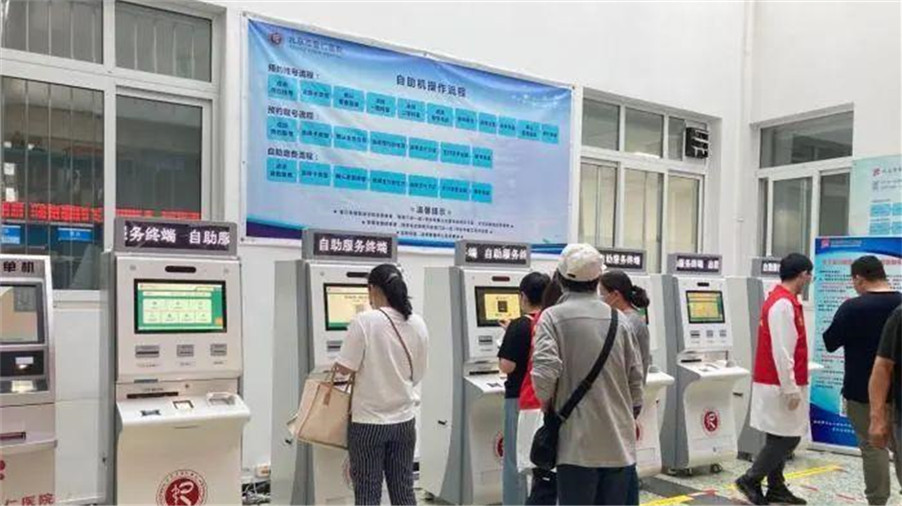 枝葉總關(guān)情，中國十年書寫民生保障新篇章