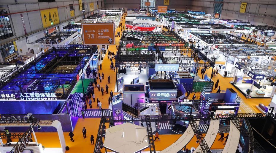 <h2>數(shù)字經(jīng)濟(jì)快速發(fā)展 數(shù)字人才如何培養(yǎng)？</h2><p>數(shù)字經(jīng)濟(jì)作為國(guó)民經(jīng)濟(jì)的“穩(wěn)定器”和“加速器”作用無(wú)可替代，在其快速發(fā)展的環(huán)境下，培養(yǎng)高水平的數(shù)字化人才成為當(dāng)務(wù)之急。</p>