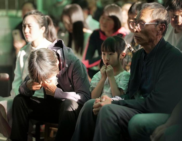 神舟二十號(hào)載人飛船發(fā)射升空：兒行千里母擔(dān)憂